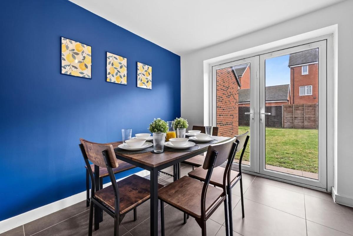 Woodscape - Relaxing Retreat, 4 Bed, 3 Bath House, Off Road Parking, Fast Wifi, Close To Centre Apartment Birmingham