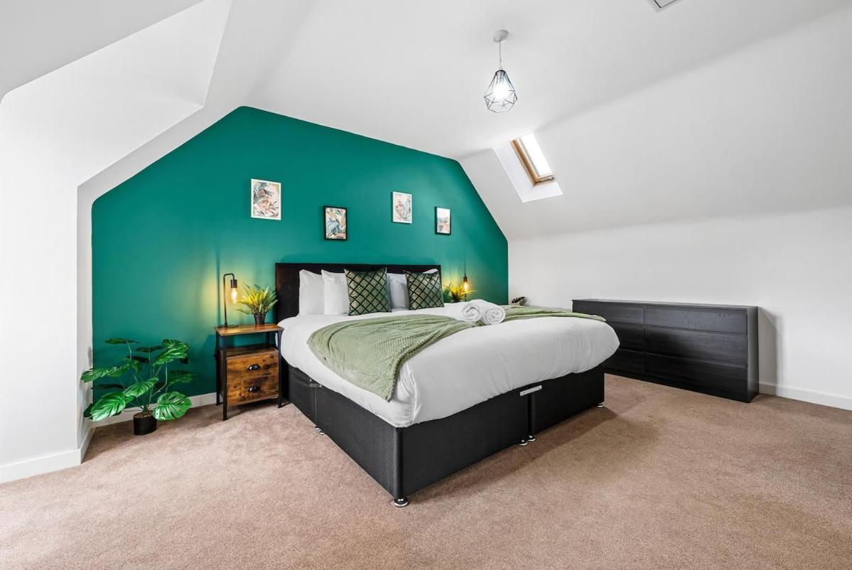 Woodscape - Relaxing Retreat, 4 Bed, 3 Bath House, Off Road Parking, Fast Wifi, Close To Centre Apartment Birmingham